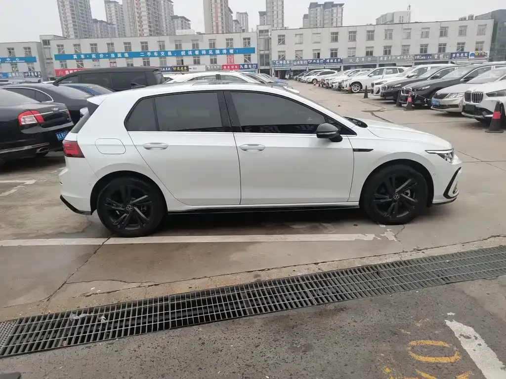 Volkswagen Golf 2022 из CN, фото 4