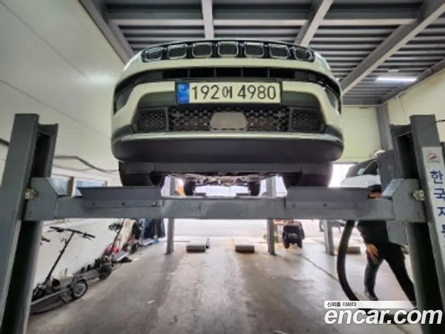 Jeep Compass — фото 1