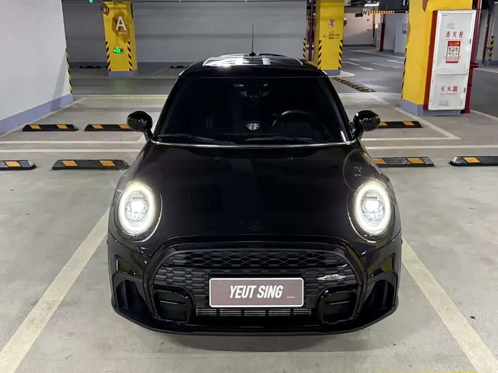 MINI Cooper (3-door) 2022 из CN, фото 2