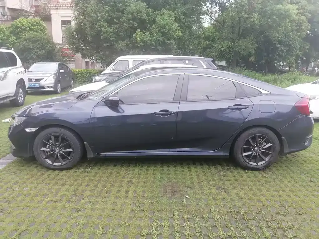 Honda Civic — фото 4
