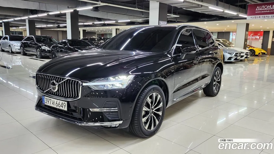 Volvo XC60 — фото 1