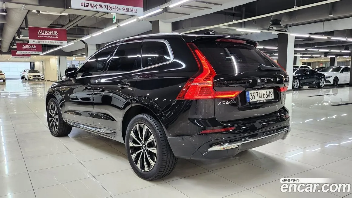 Volvo XC60 — фото 6