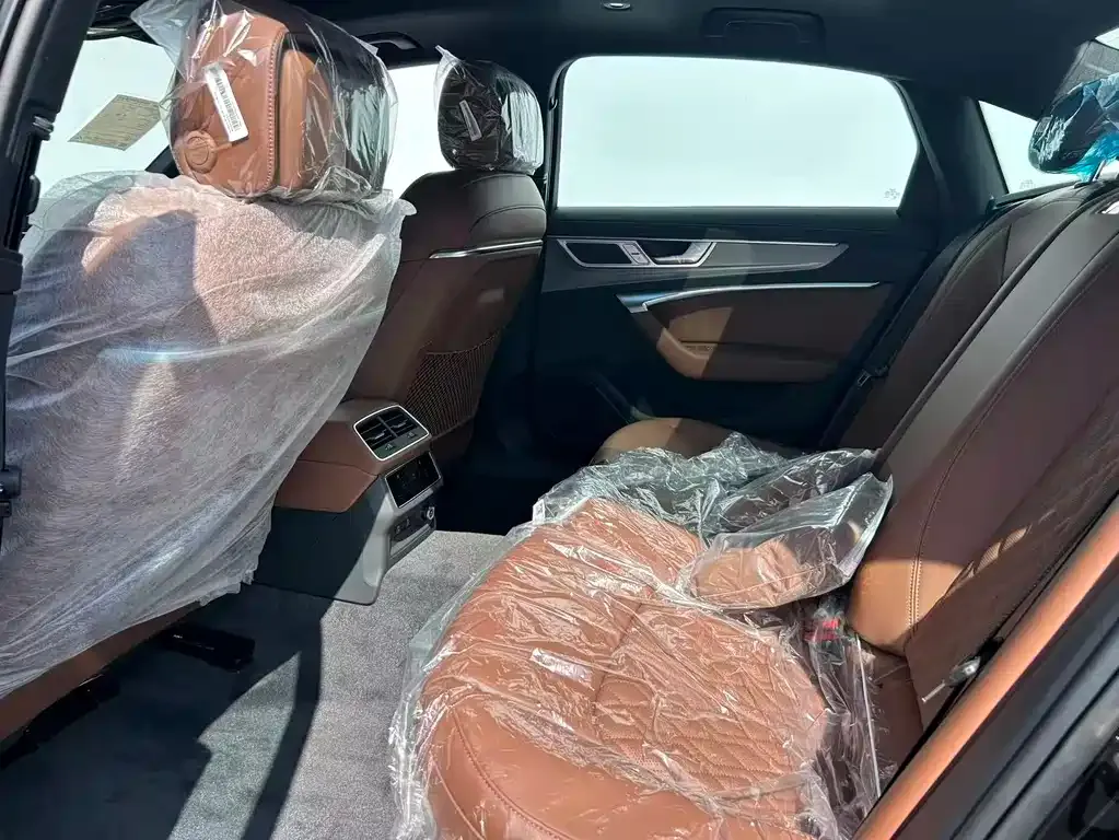 Audi A6L 2025 из CN, фото 6