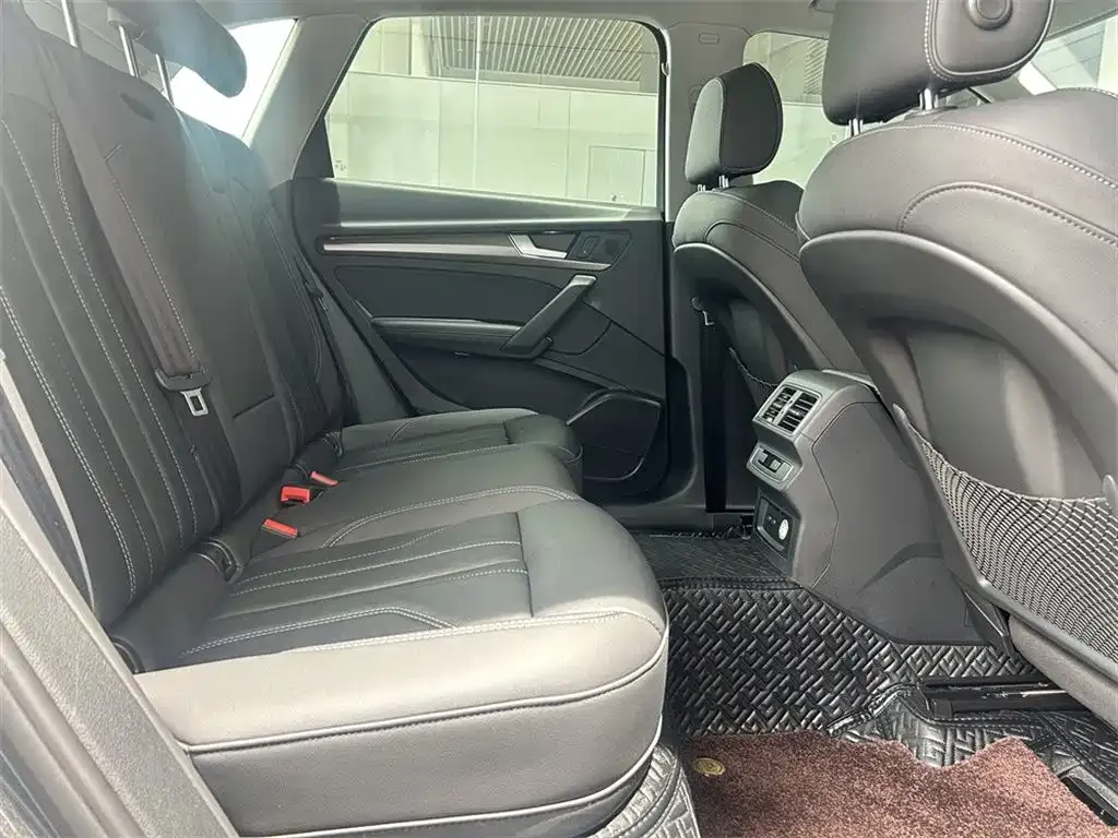 Audi Q5L 2022 из CN, фото 7