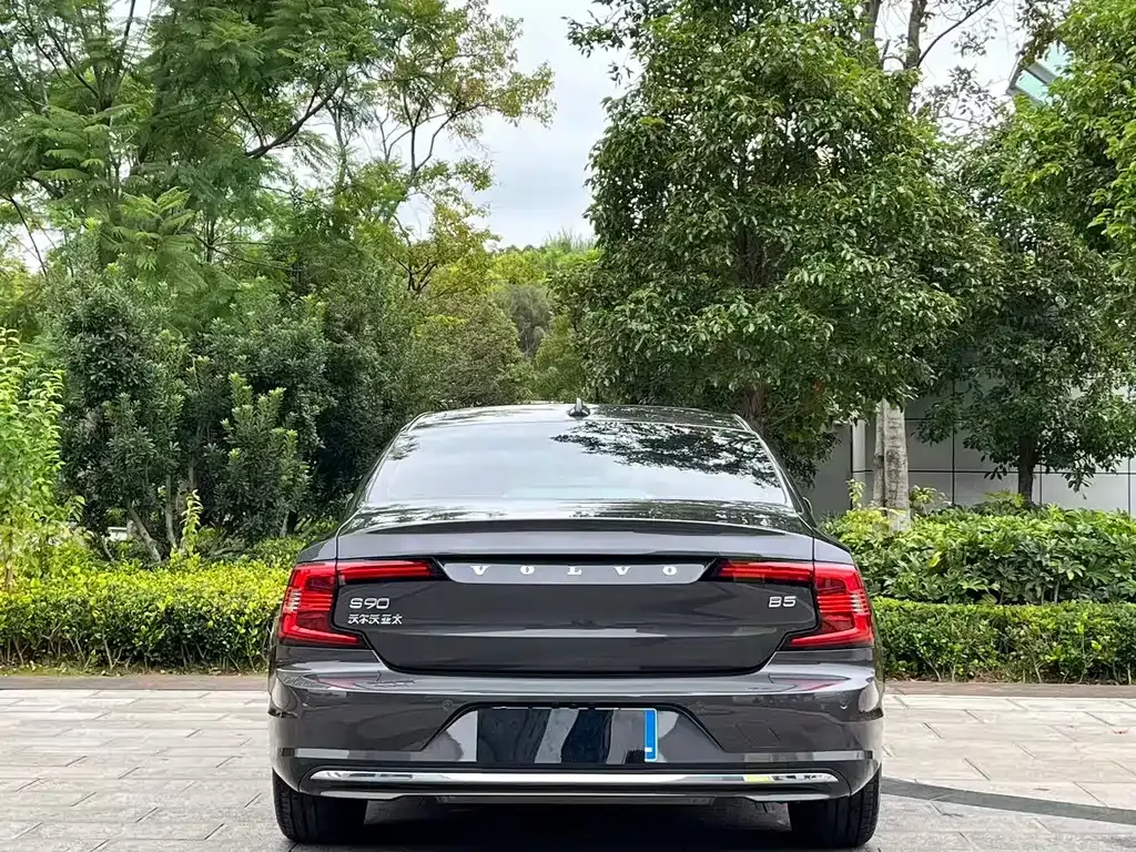 Volvo S90 2023 из CN, фото 5