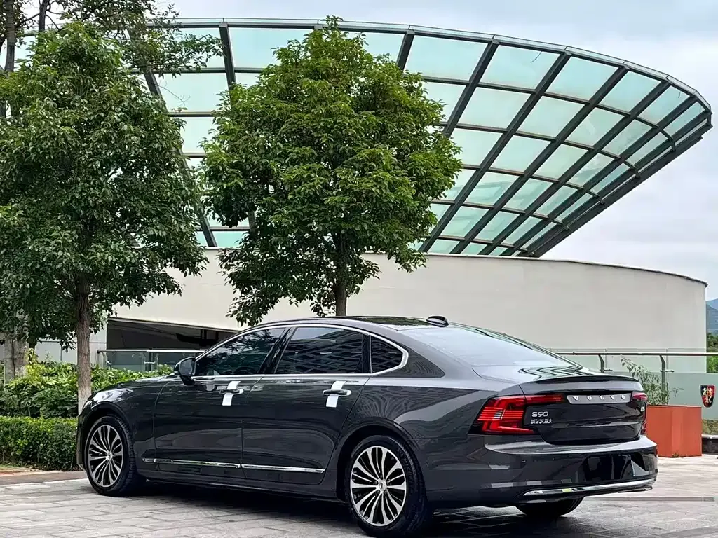 Volvo S90 2023 из CN, фото 6