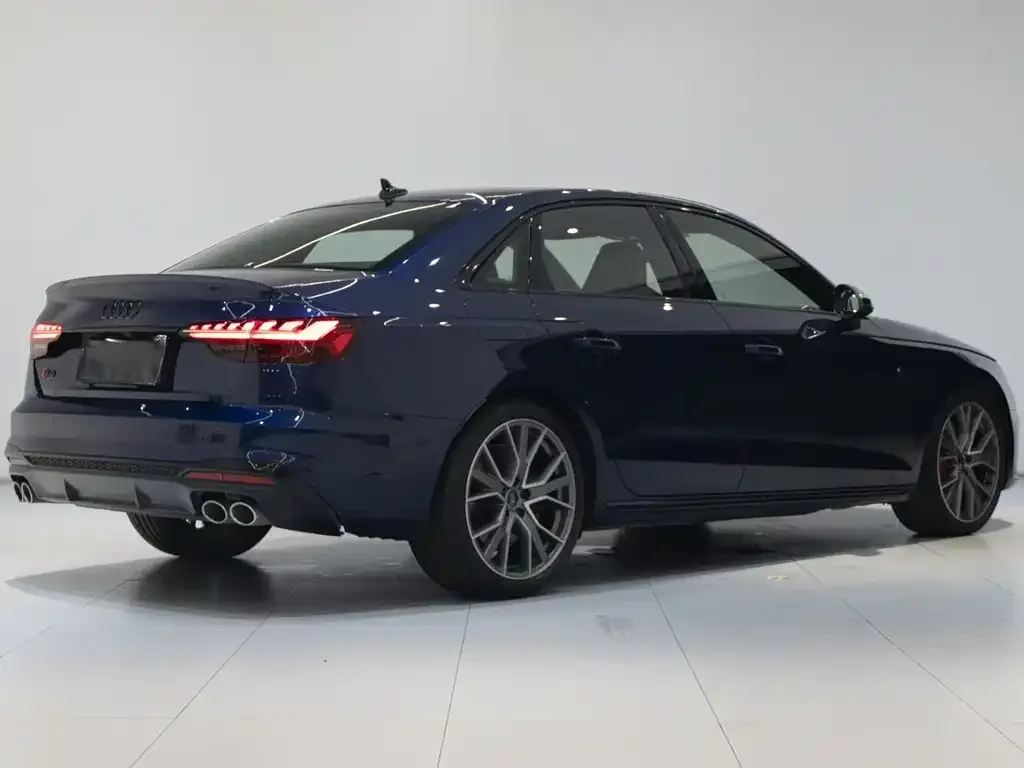 Audi S4 2023 из CN, фото 3