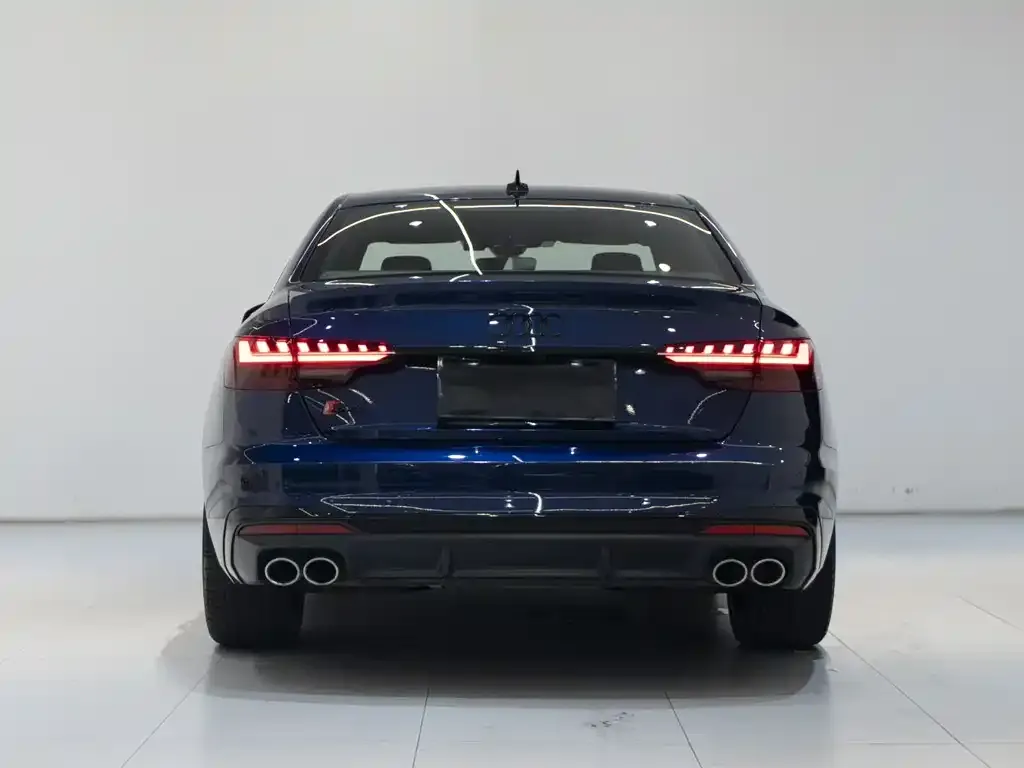 Audi S4 2023 из CN, фото 4