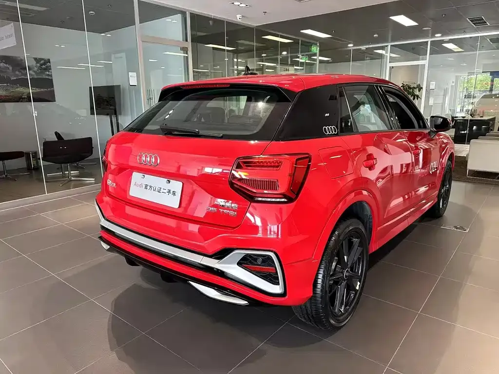 Audi Q2L 2022 из CN, фото 2