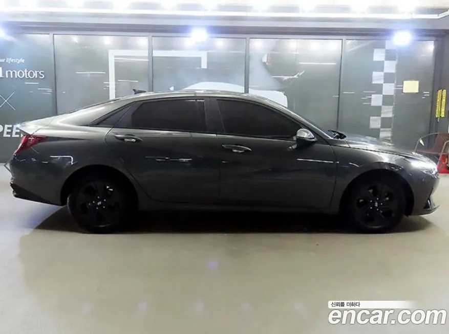 Hyundai AVANTE 2023 из KR, фото 3
