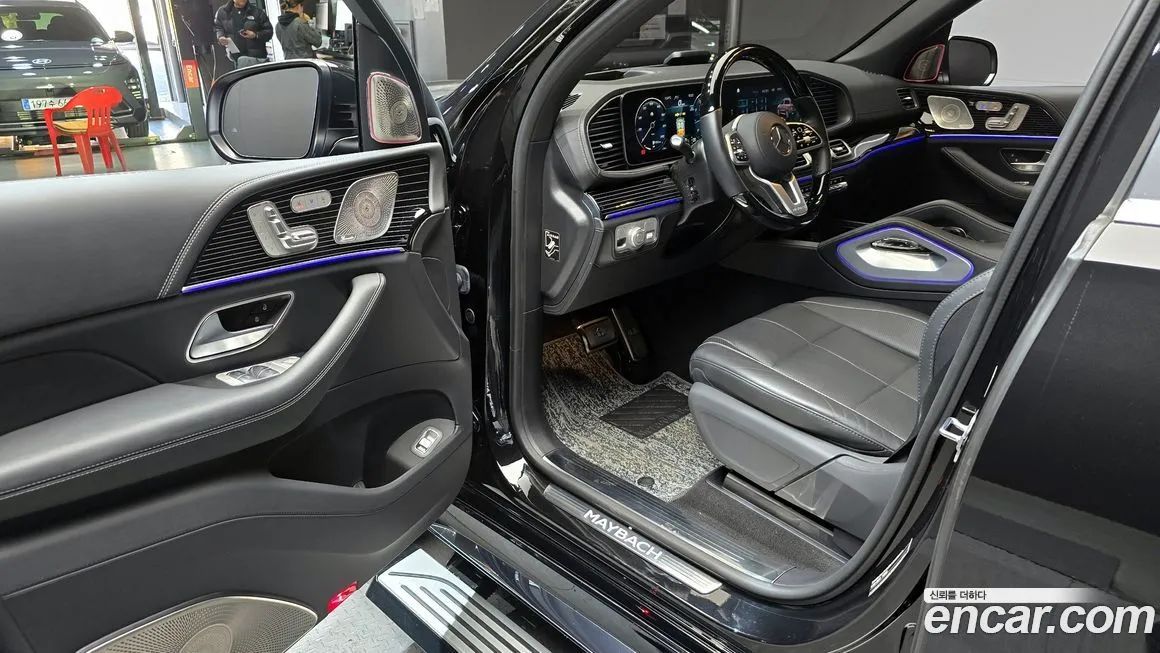 Mercedes-Benz GLS-Class — фото 10