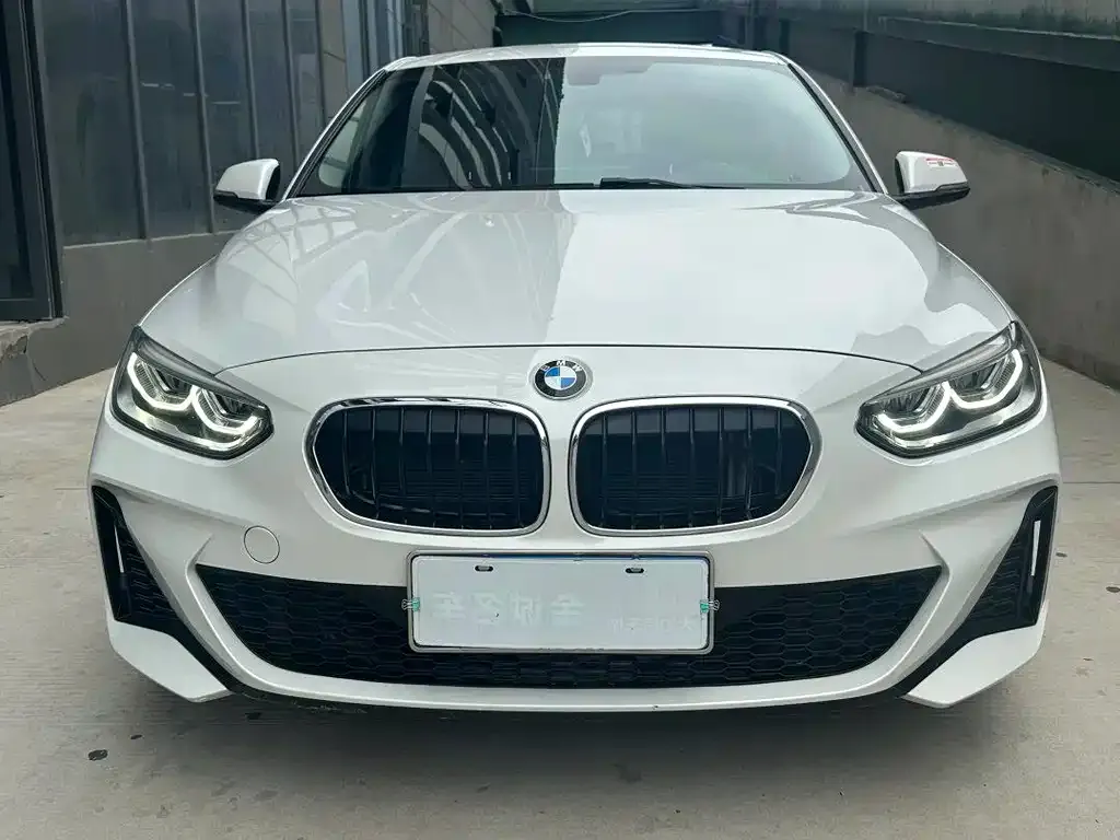 BMW 1 Series 2021 из CN, фото 2