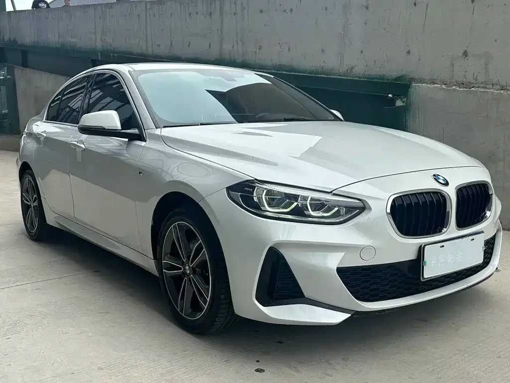 BMW 1 Series 2021 из CN, фото 3