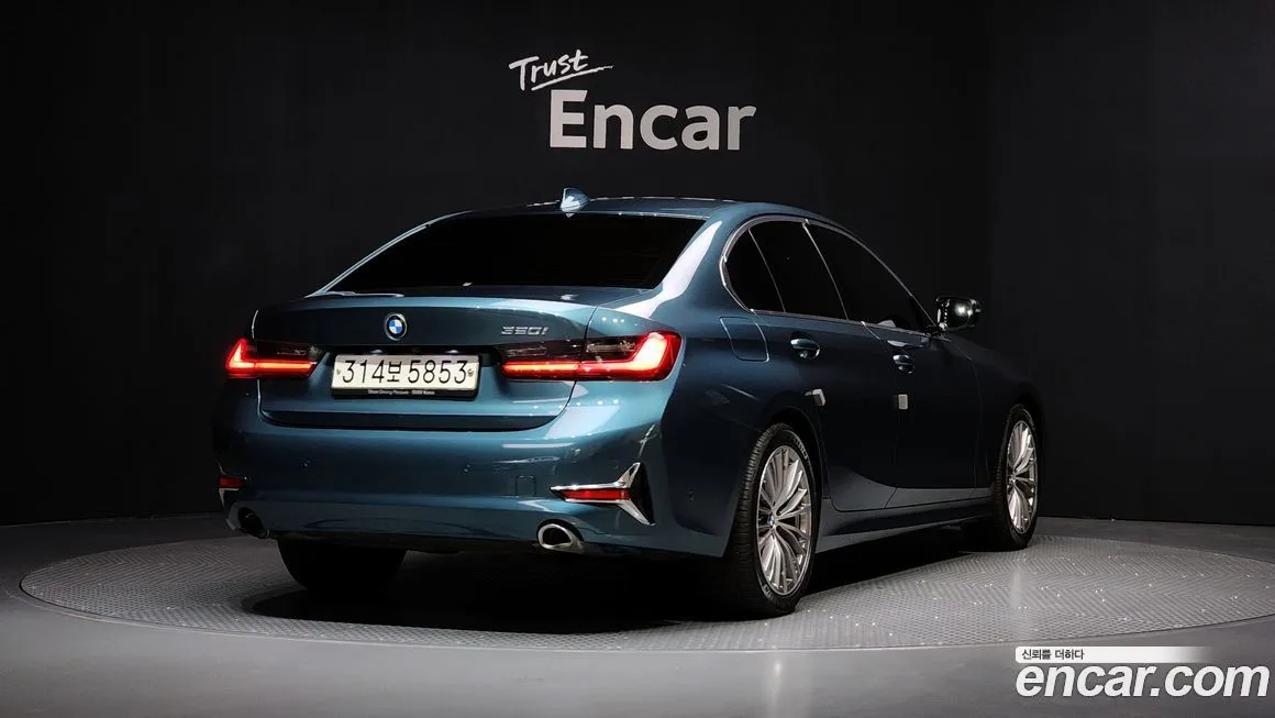 BMW 3-Series 2021 из KR, фото 2