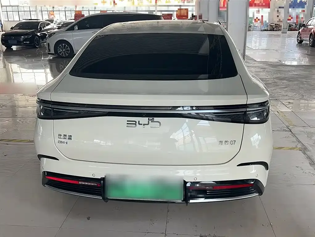 BYD Seal 07 DM-i — фото 5