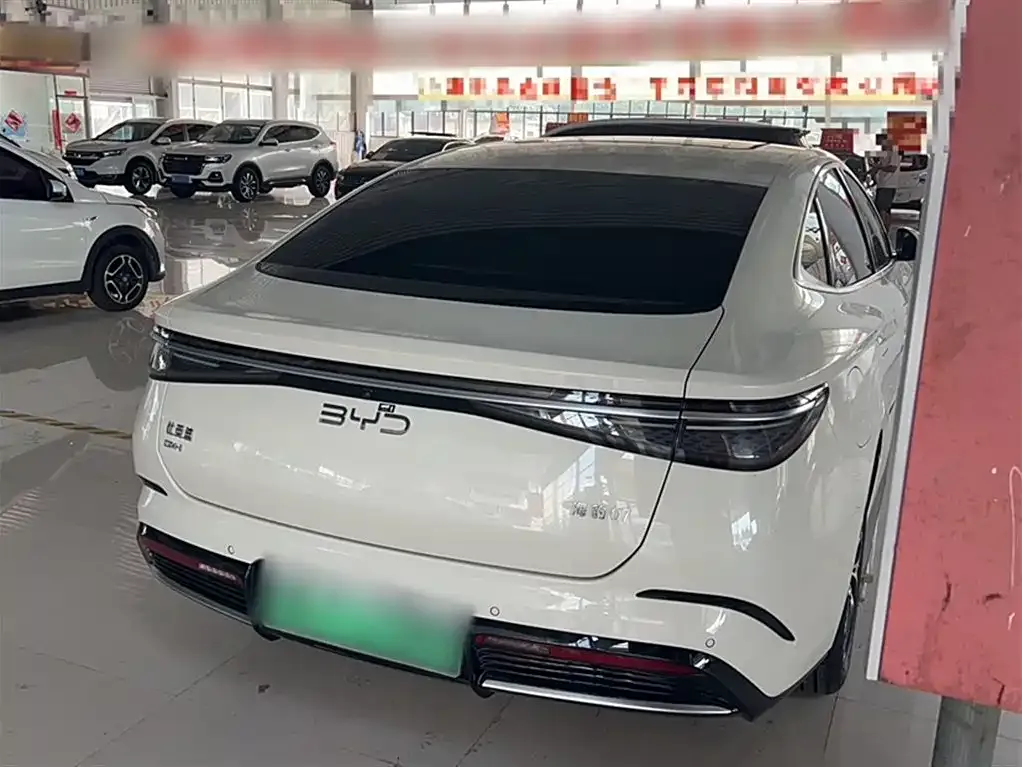 BYD Seal 07 DM-i — фото 7