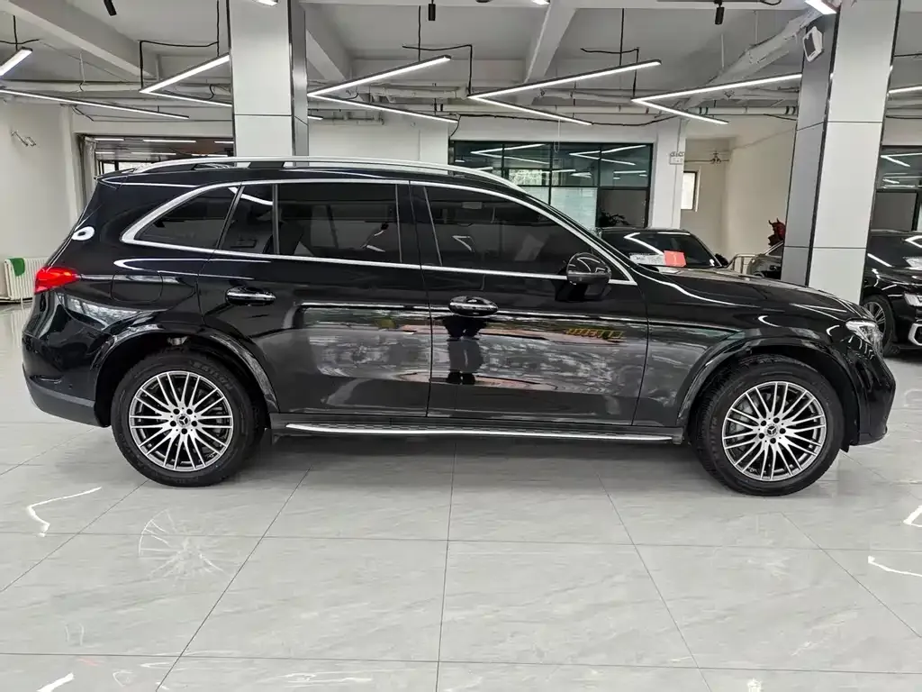 Mercedes-Benz GLC 2023 из CN, фото 2