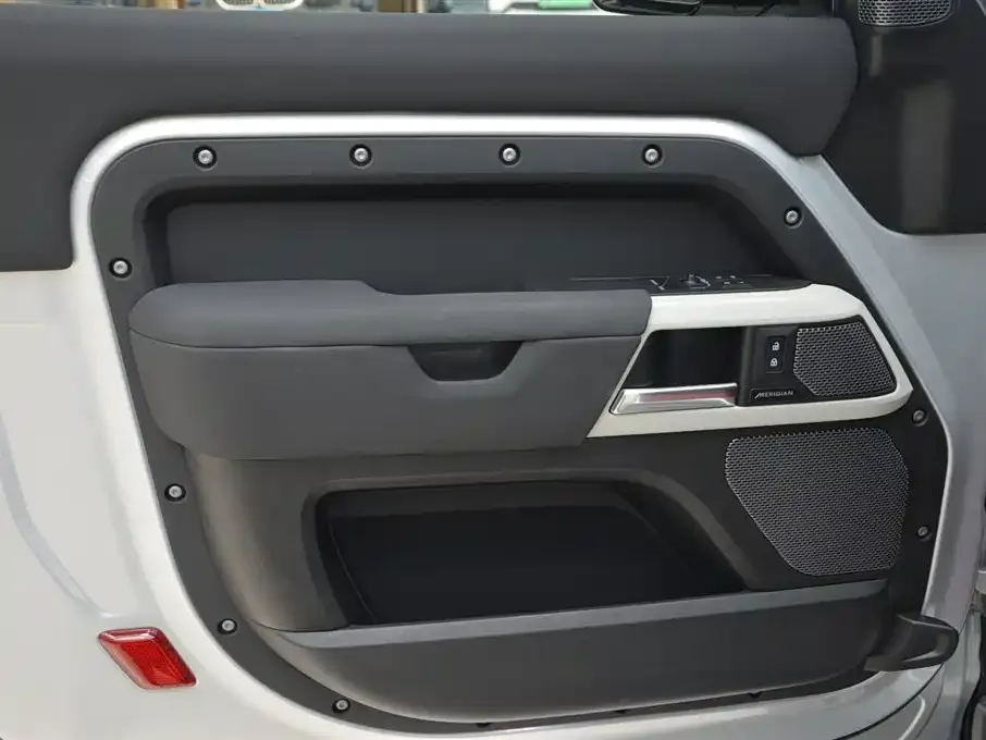 Land Rover Defender 2023 из CN, фото 6