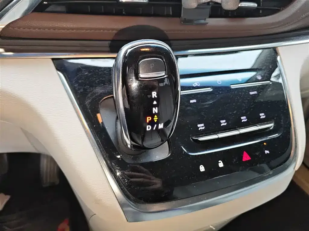 Buick GL8 2023 из CN, фото 7
