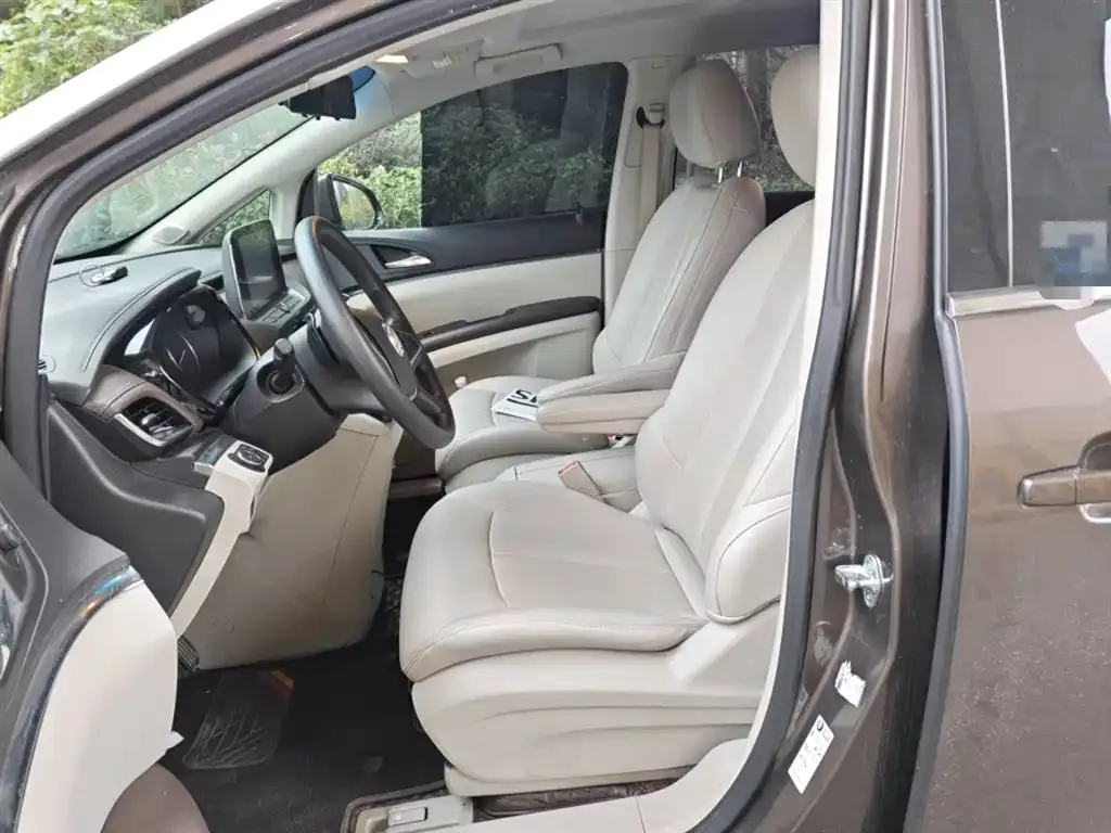 Buick GL8 2023 из CN, фото 8
