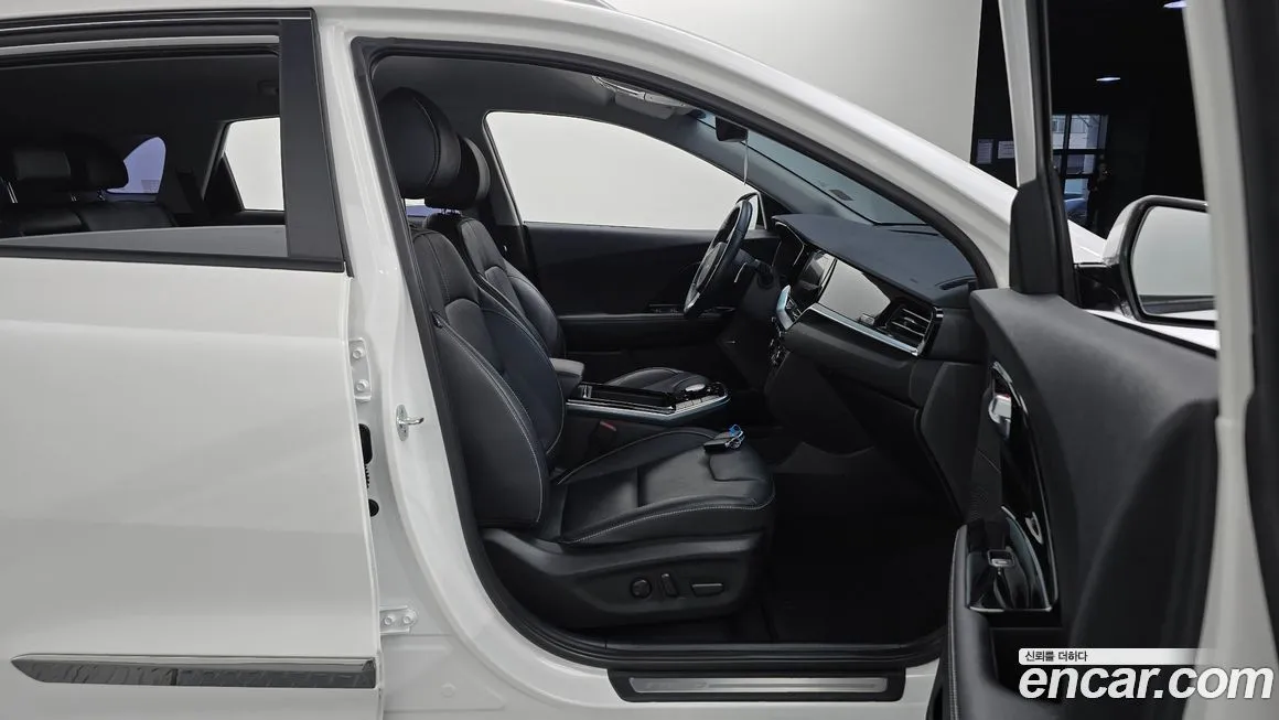 Kia Niro — фото 10