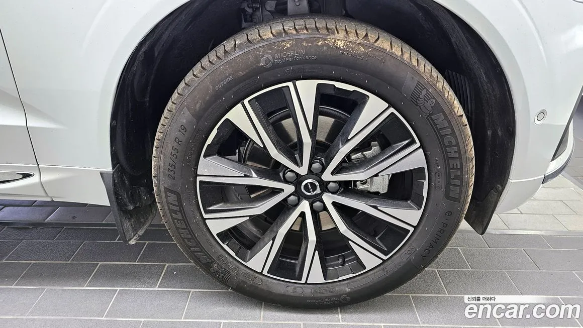 Volvo XC60 2024 из KR, фото 5