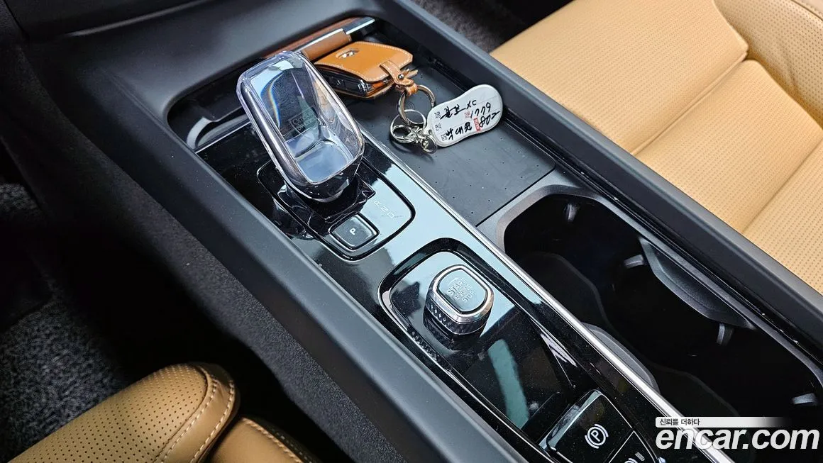 Volvo XC60 2024 из KR, фото 9