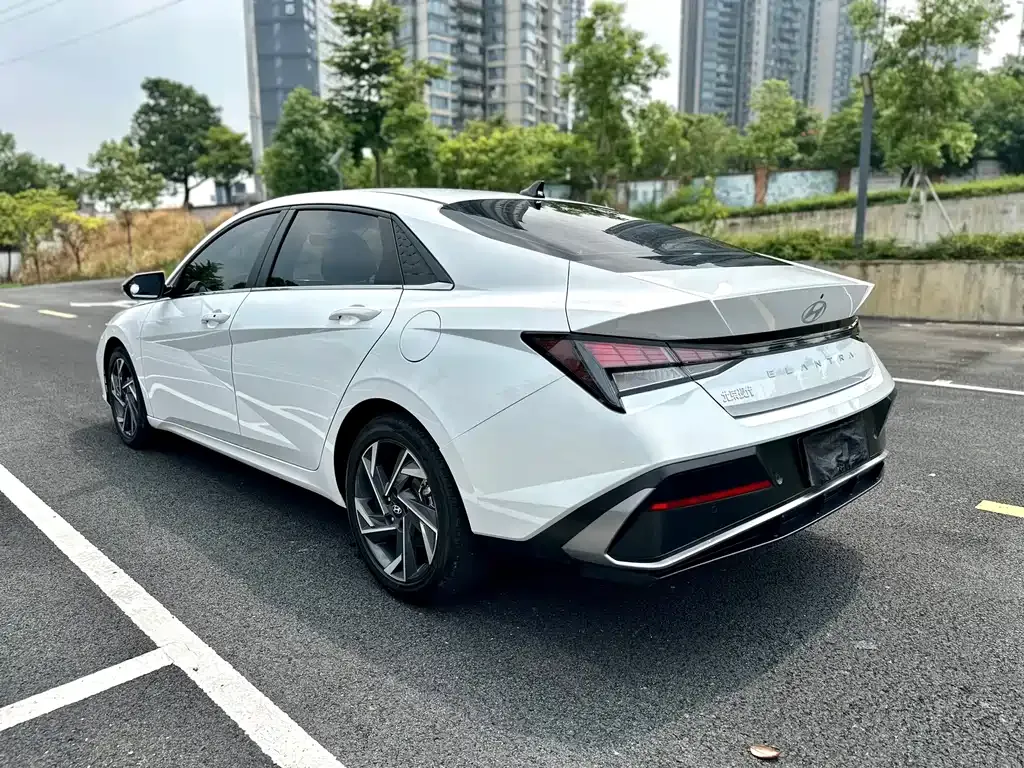 Hyundai Elantra 2024 из CN, фото 4