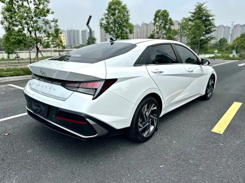 Hyundai Elantra 2024 из CN, фото 5
