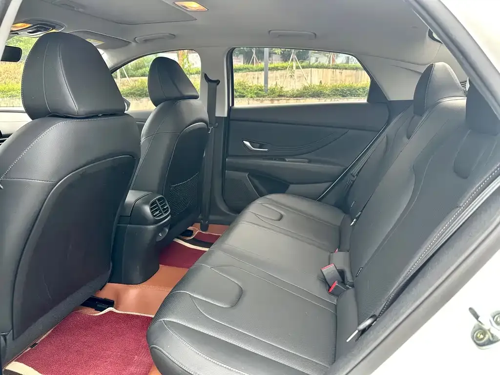 Hyundai Elantra 2024 из CN, фото 8