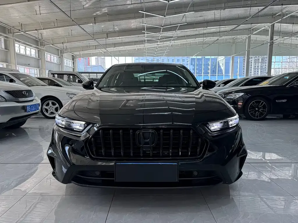 Honda Inspire 2023 из CN, фото 2