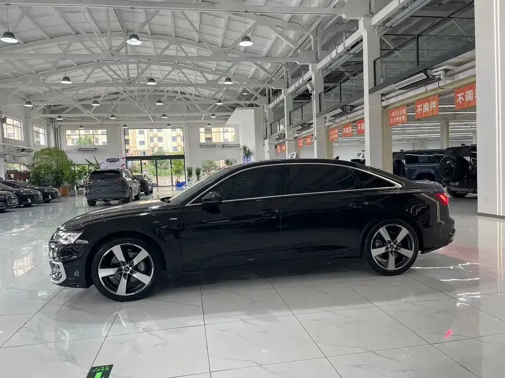 Audi A6L 2023 из CN, фото 3