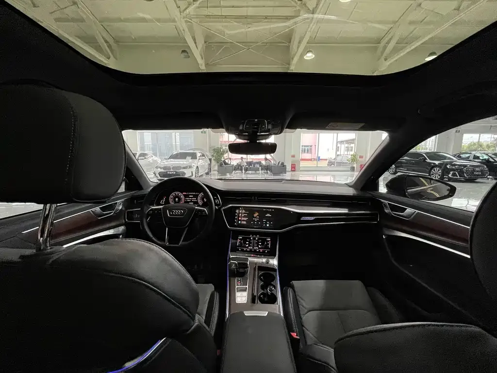 Audi A6L 2023 из CN, фото 9
