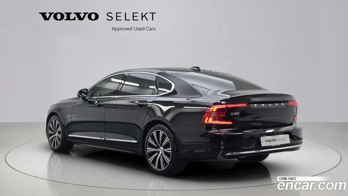 Volvo S90 2024 из KR, фото 4