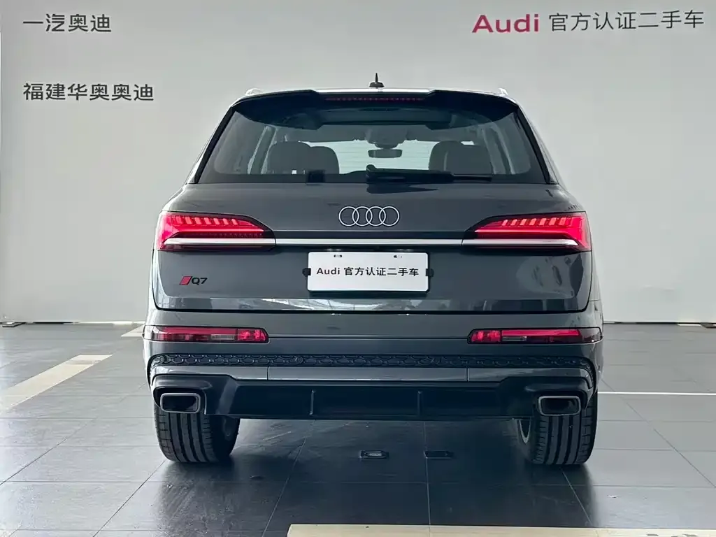Audi Q7 — фото 9