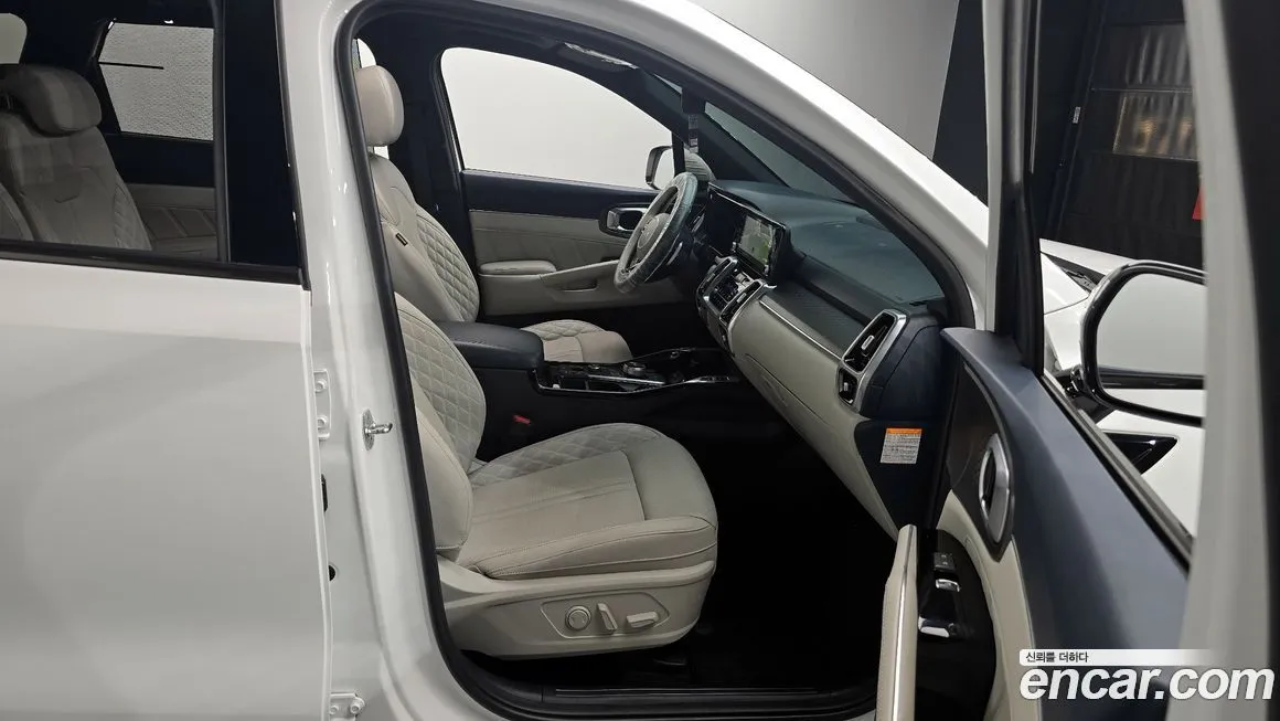 Kia Sorento — фото 10