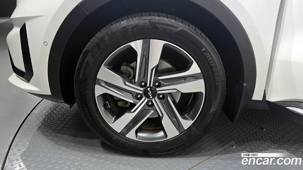 Kia Sorento — фото 5