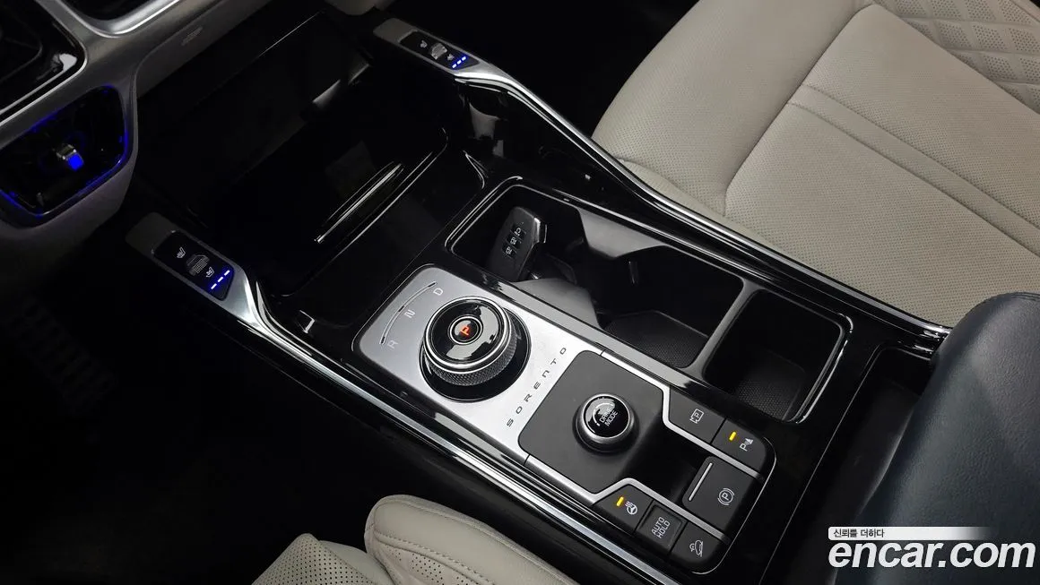 Kia Sorento — фото 9
