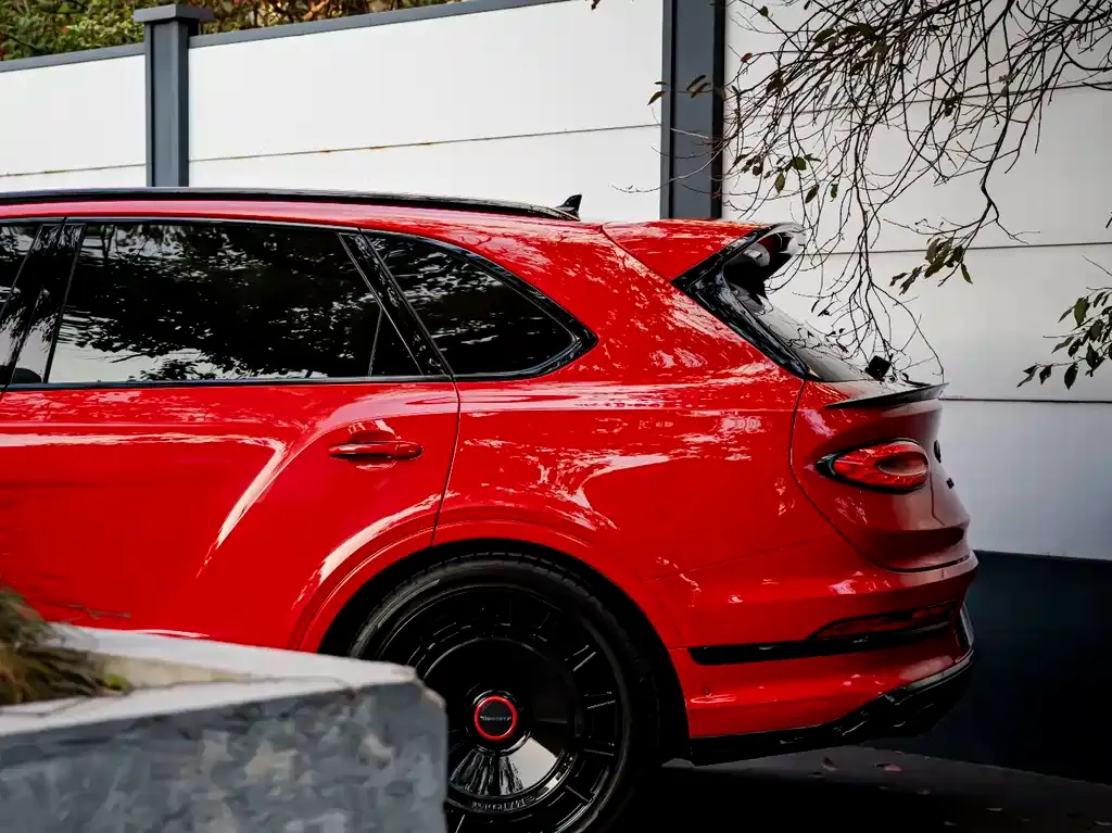 Bentley Bentayga 2024 из CN, фото 5