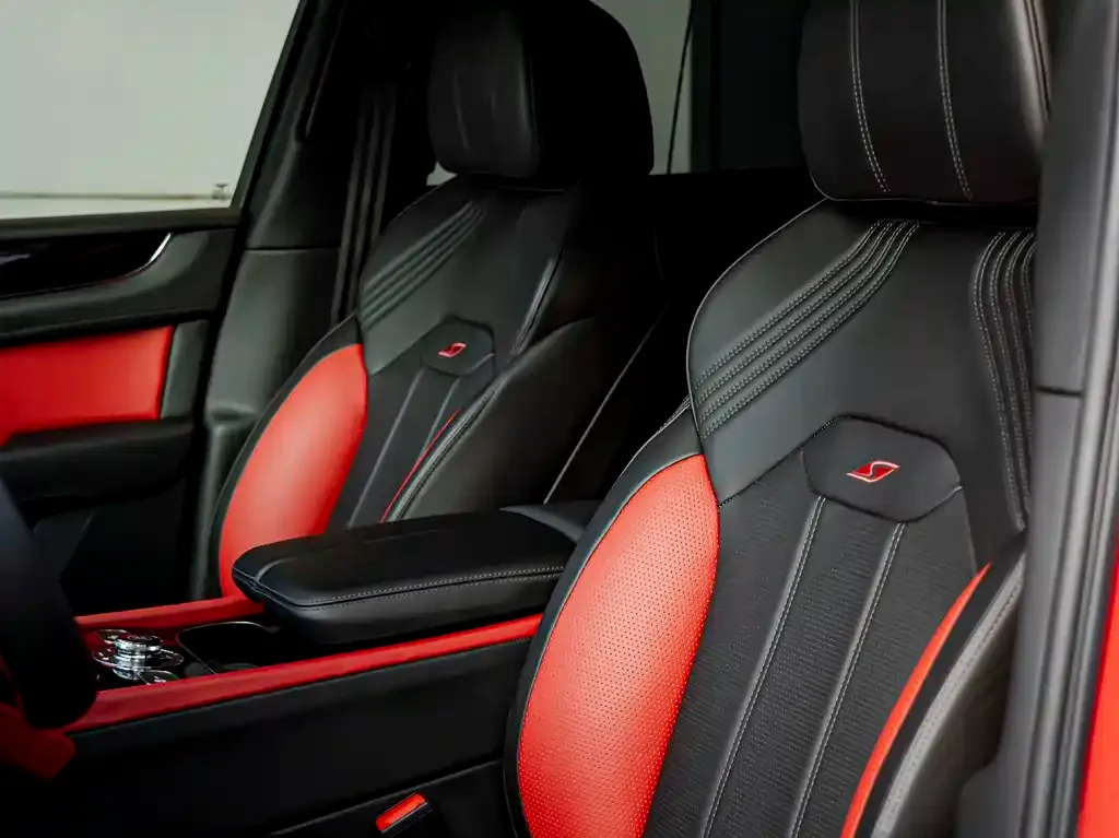 Bentley Bentayga 2024 из CN, фото 8