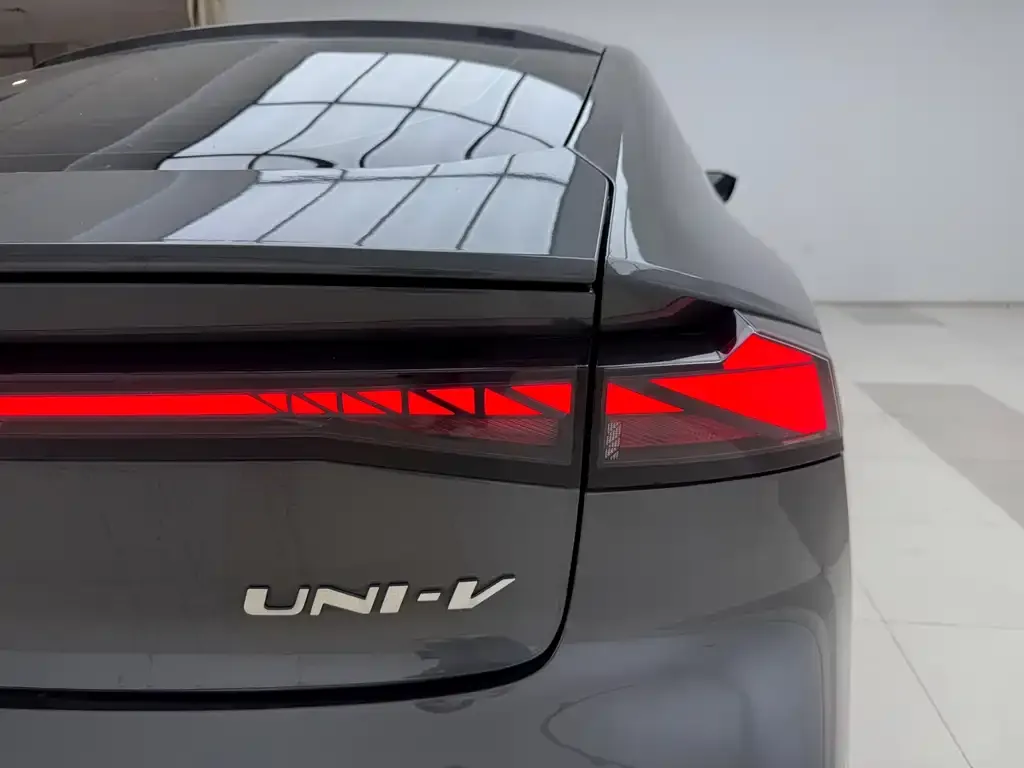 Changan UNI-V 2022 из CN, фото 5