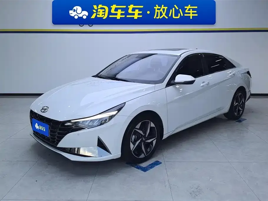 Hyundai Elantra 2023 из CN, фото 1