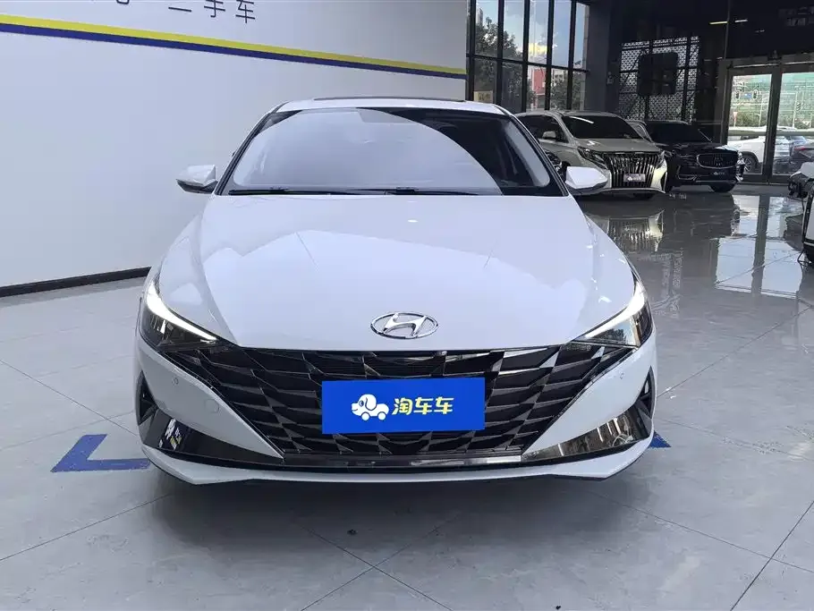 Hyundai Elantra 2023 из CN, фото 2