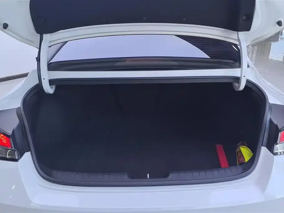 Hyundai Elantra 2023 из CN, фото 4