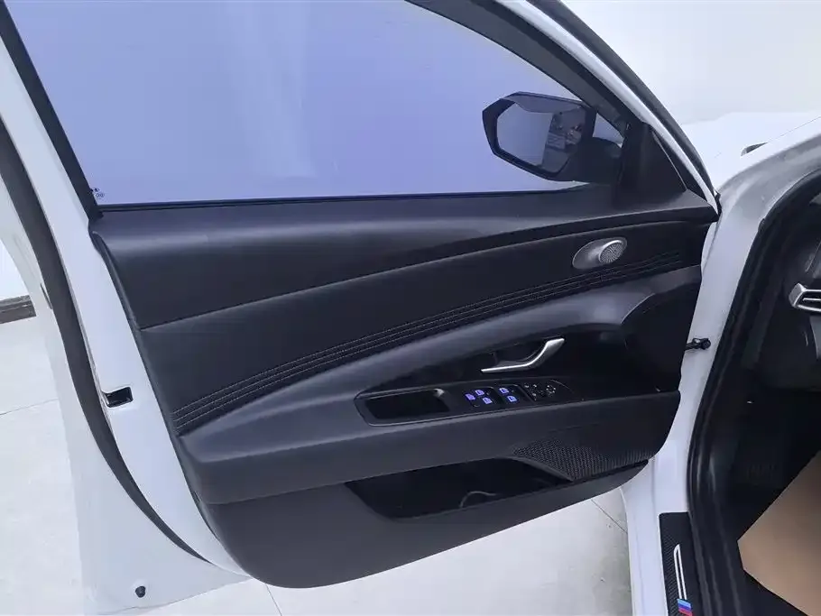 Hyundai Elantra 2023 из CN, фото 7