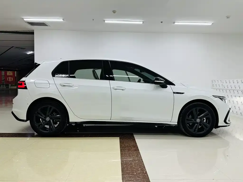 Volkswagen Golf 2022 из CN, фото 7