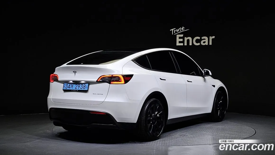 Tesla Model Y — фото 2