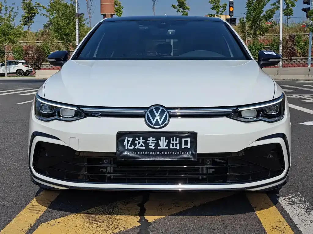 Volkswagen Golf 2021 из CN, фото 2