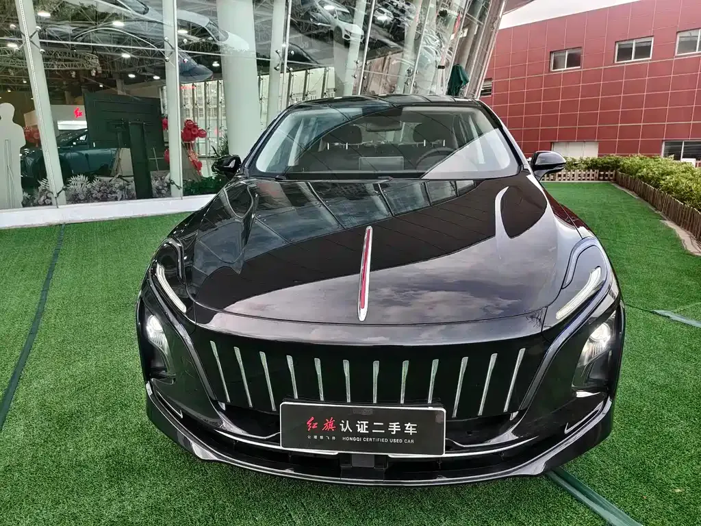 Hongqi E-QM5 — фото 2