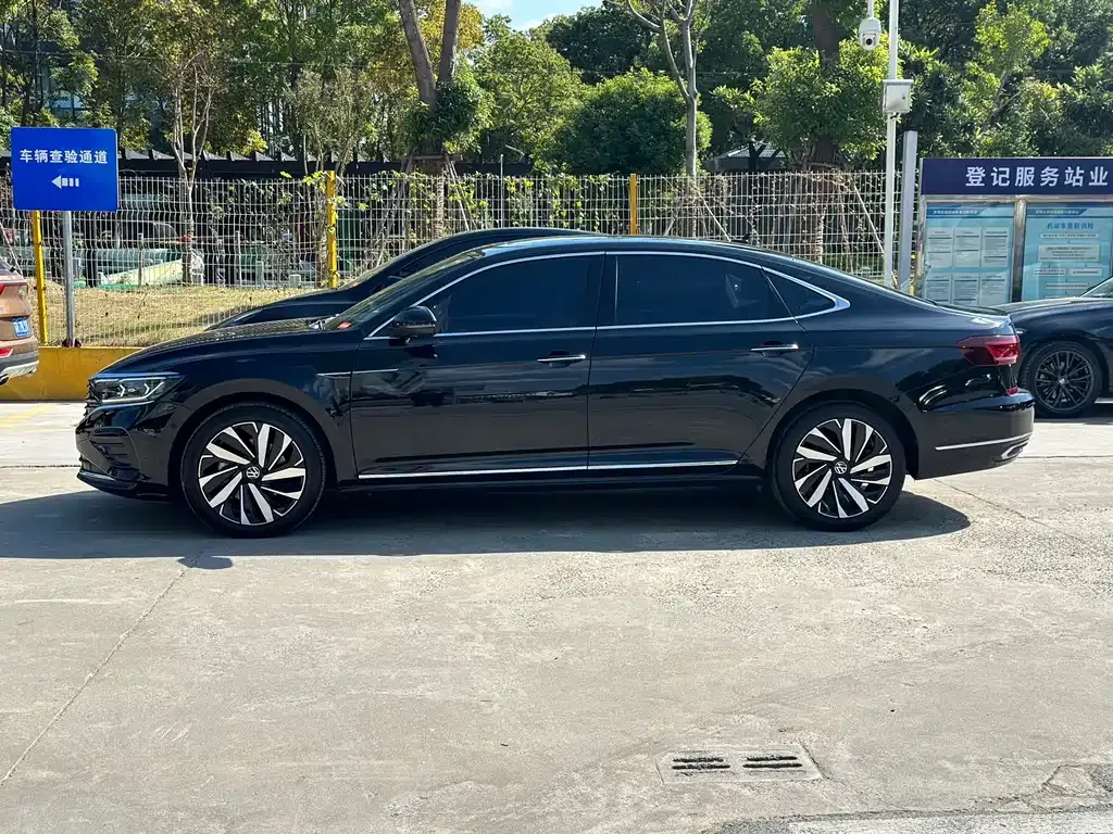 Volkswagen Passat — фото 5